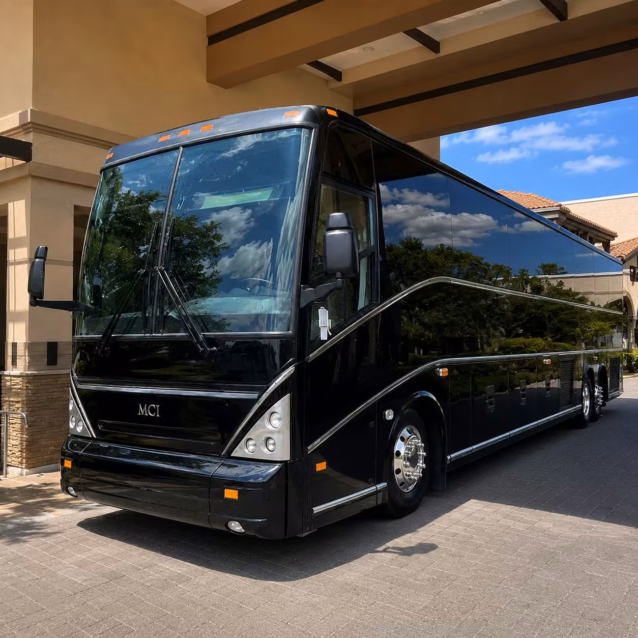 airport shuttle service between oakland and bay area airports