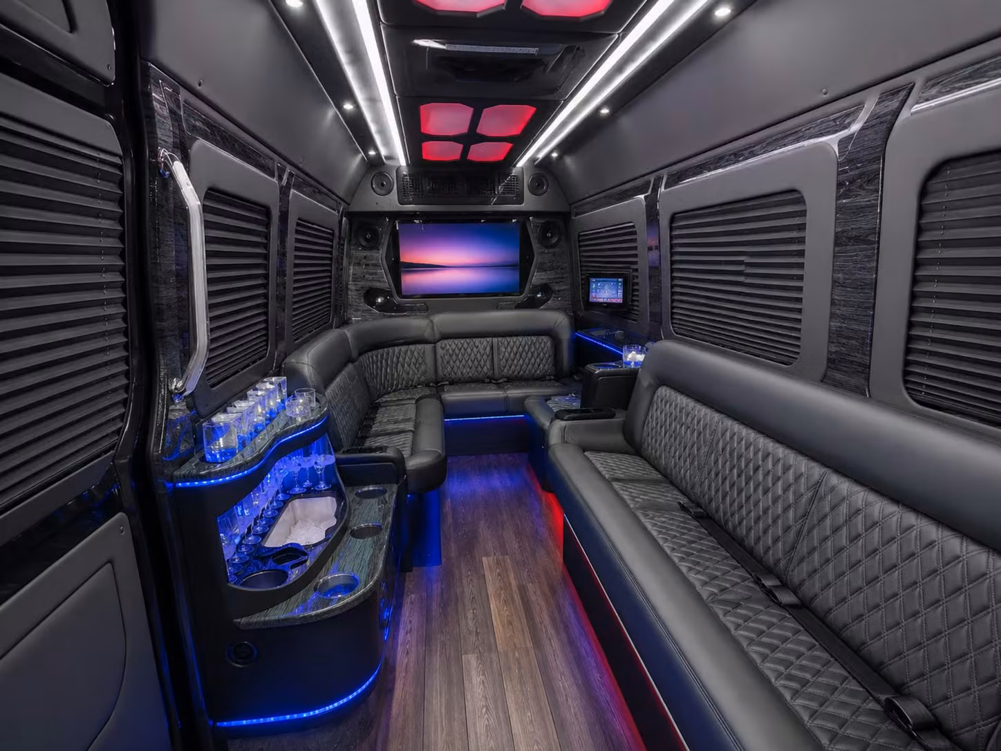 bus rental options for oakland trips