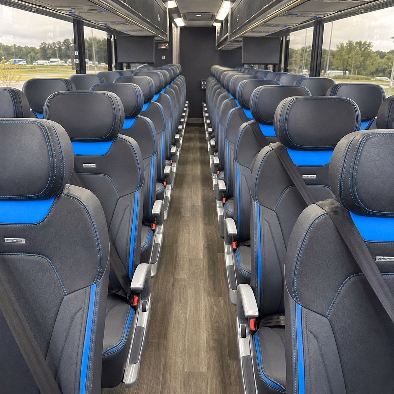 compare bus rental pricing in oakland online upfront and in minutes