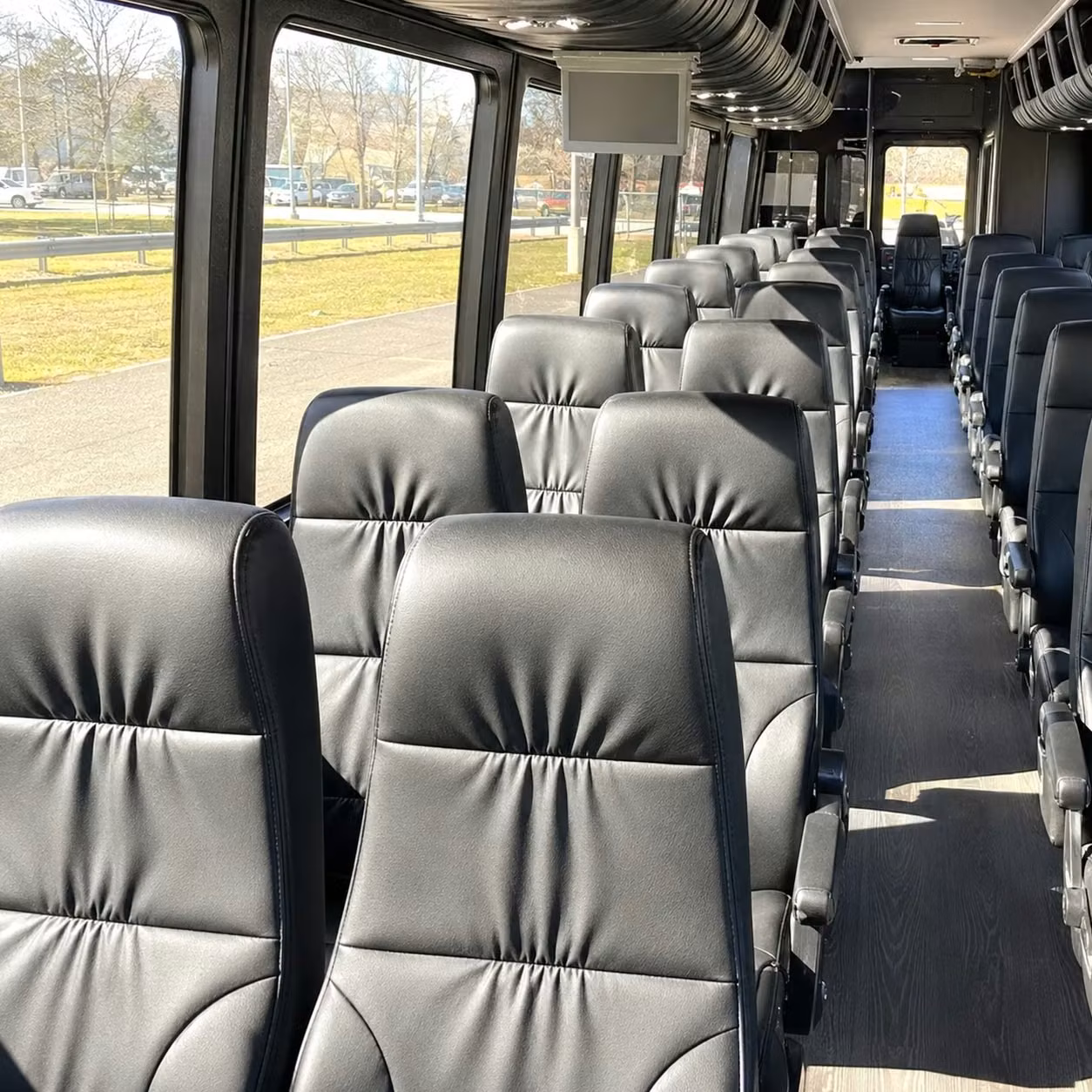 oakland 28 passenger minibus rental
