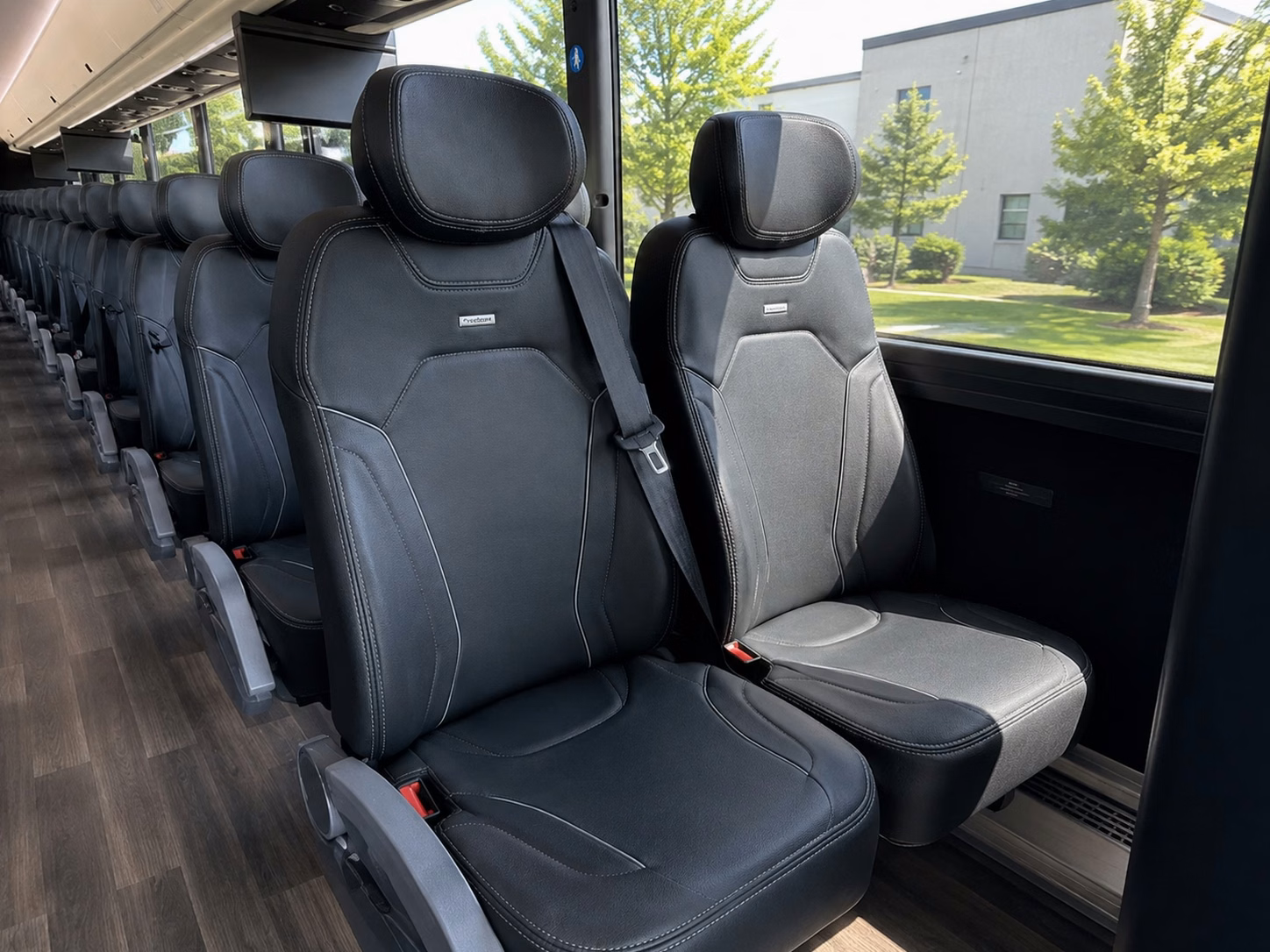 shuttle buses between oakland hotels and your wedding ceremony